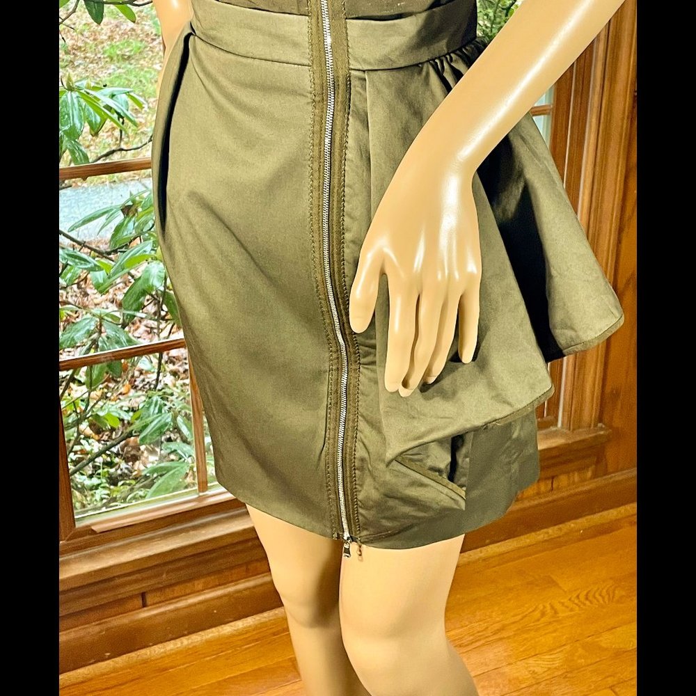 ▪️CARVEN▪️Green Ruffle Accent Exposed Zipper Asymmetric Dress - Picture 5 of 7